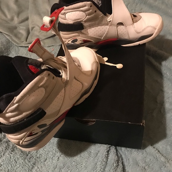 Jordan bugs bunny 8s size 4 - Picture 6 of 8